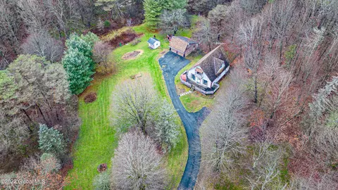 47 St Croix Dr, Eagle Bridge, NY 12057