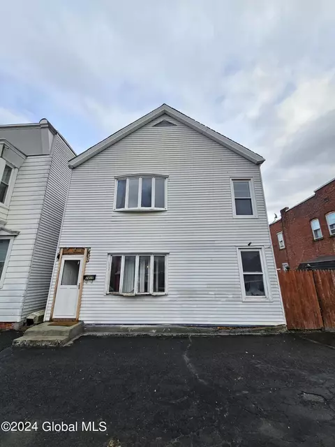 2418 3rd Ave, Watervliet, NY 12189