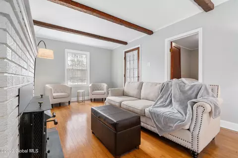 979 Riverview Rd, Schenectady, NY 12309 photo 8