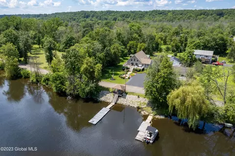 335 River Rd, Stillwater, NY 12170