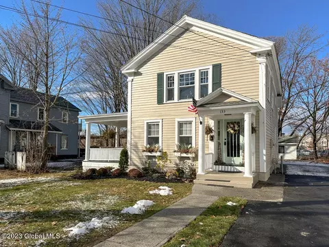 133 South St, Glens Falls, NY 12801