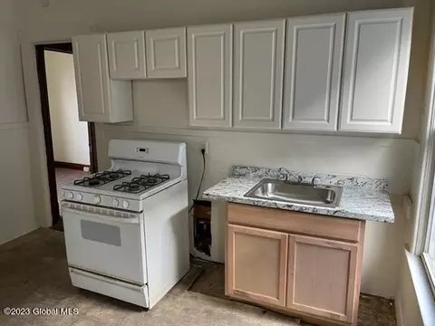 865 3rd Ave, Troy, NY 12182 photo 12