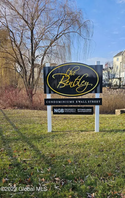 8 Wall St #225, Clifton Park, NY 12065