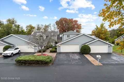22 Westwood Dr, Queensbury, NY 12804