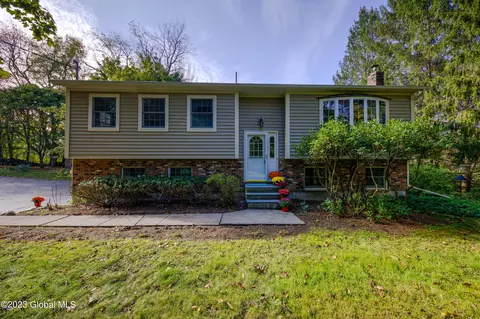 555 Randall Rd, Ballston Spa, NY 12020