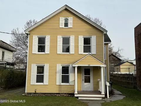 33 Second St, Hoosick Falls, NY 12090