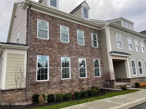 3 Cambridge Way, Latham, NY 12110