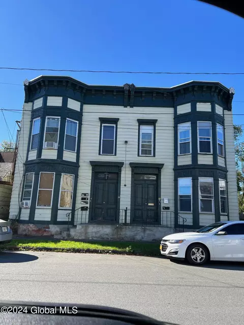 12-14 113th St, Troy, NY 12182
