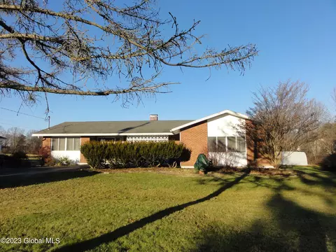 131 Fonda Rd, Waterford, NY 12188