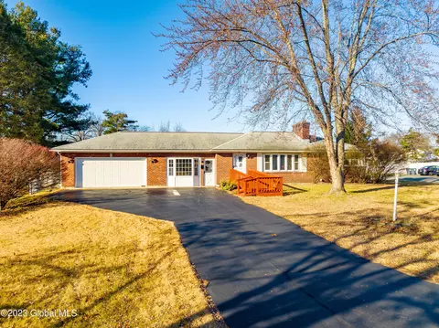 80 Mc Nutt Ave, Albany, NY 12205