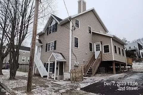 1024 2nd St, Rensselaer, NY 12144