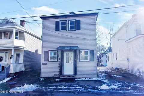 18 Reid St, Amsterdam, NY 12010