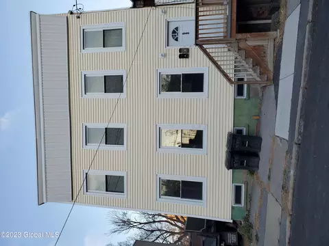 93 3rd Ave, Albany, NY 12202