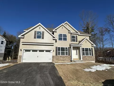 22 Timber Creek Dr, Ballston Lake, NY 12019