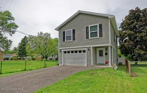 11 Oakland Ave, Albany, NY 12205