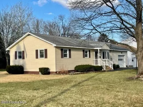 9 N 2nd St, Cohoes, NY 12047