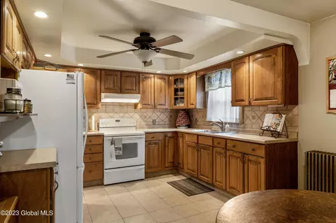 105 Gordon Rd, Schenectady, NY 12306 photo 6