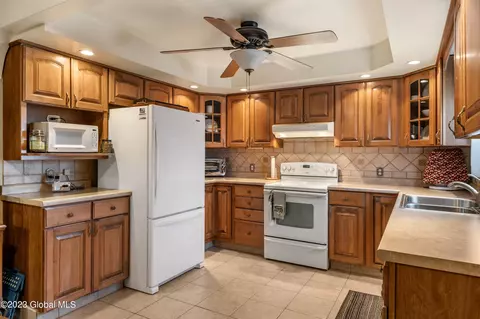 105 Gordon Rd, Schenectady, NY 12306 photo 5