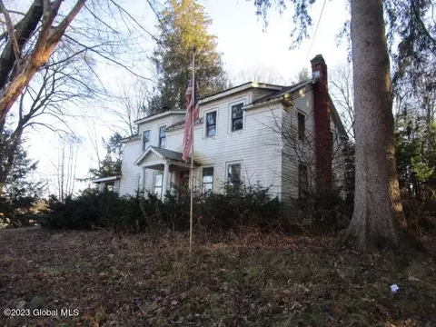 196 Palmer Ave, Corinth, NY 12822 photo 3