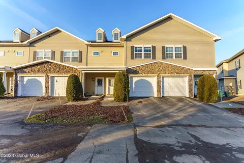 306 Avalon Pl, Cohoes, NY 12047