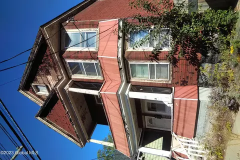 951 Strong St, Schenectady, NY 12307
