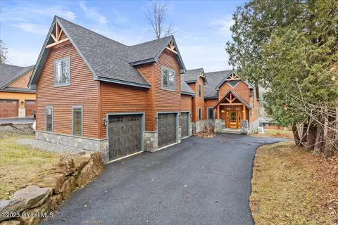 127 Seelye Rd, Queensbury, NY 12804