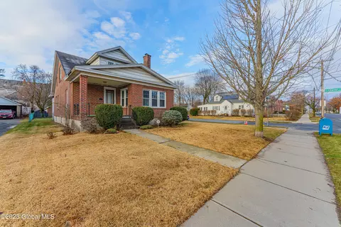 1058 Washington Ave, Albany, NY 12203