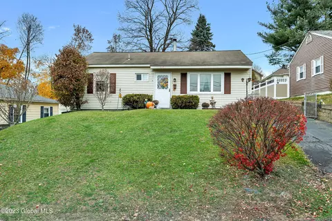 217 Washington Ave, Rensselaer, NY 12144