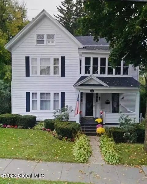 224 Kingsboro Ave, Gloversville, NY 12078