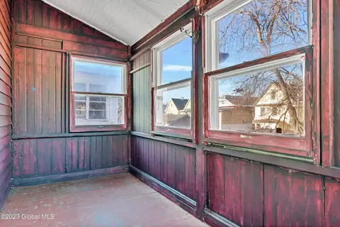 18 Hawk St, Schenectady, NY 12307 photo 18