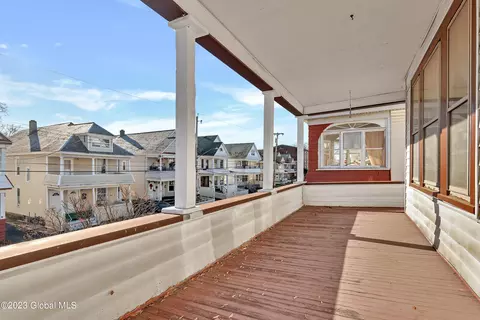 18 Hawk St, Schenectady, NY 12307 photo 17