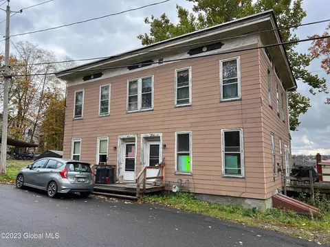 4 Upper Prospect St, Fonda, NY 12068