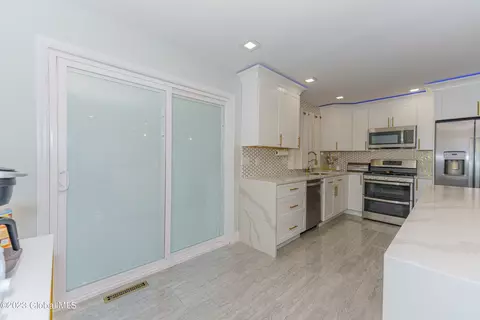 69 Starr Ave, Schenectady, NY 12304 photo 15