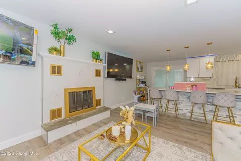 69 Starr Ave, Schenectady, NY 12304 photo 6