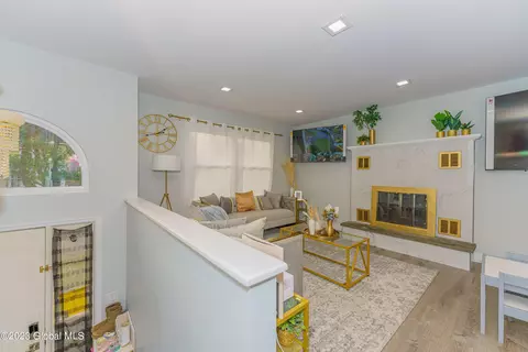 69 Starr Ave, Schenectady, NY 12304 photo 5