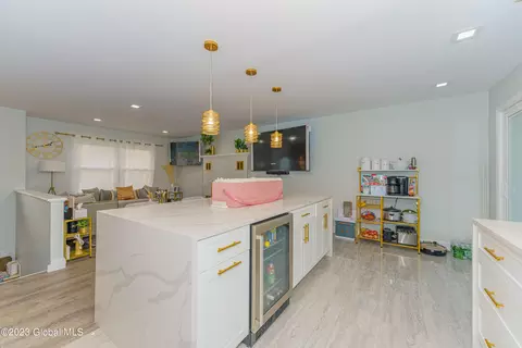 69 Starr Ave, Schenectady, NY 12304 photo 13