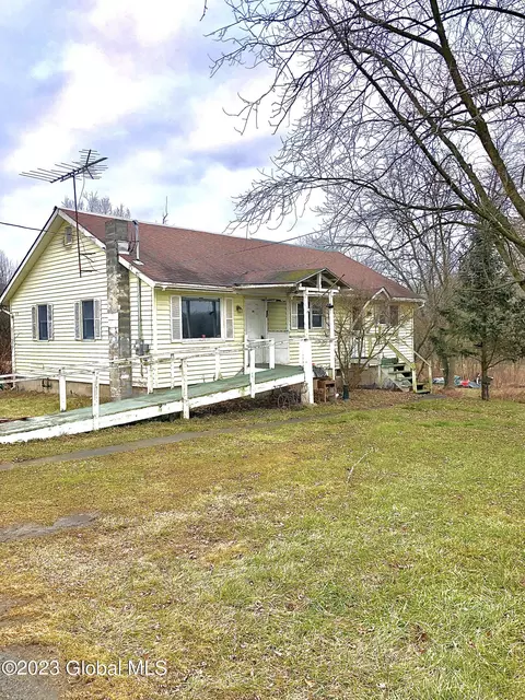 19 Needhamville Rd, Fort Ann, NY 12827