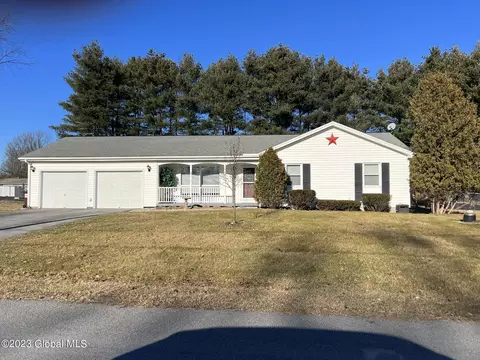 43 Perkins Dr, Hudson Falls, NY 12839