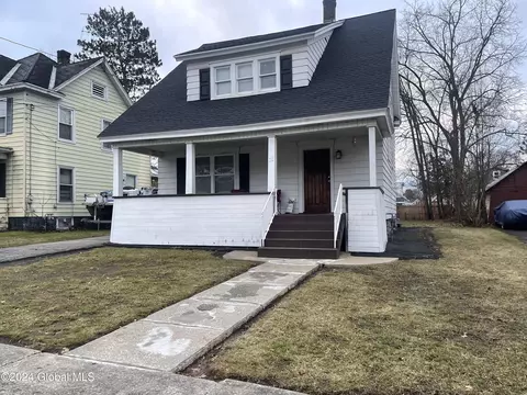 22 Pearl St, Gloversville, NY 12078