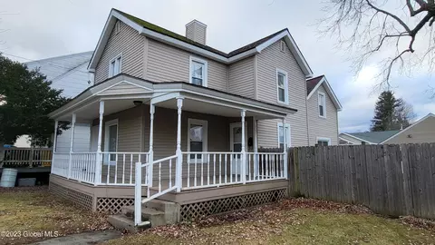 313 Oak St, Corinth, NY 12822