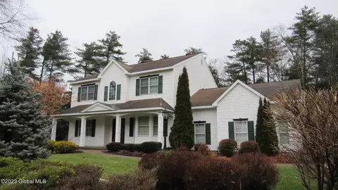 44 Sara-jen Dr, Queensbury, NY 12804