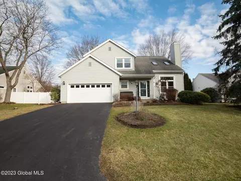 14 Capitol Pl, Rensselaer, NY 12144