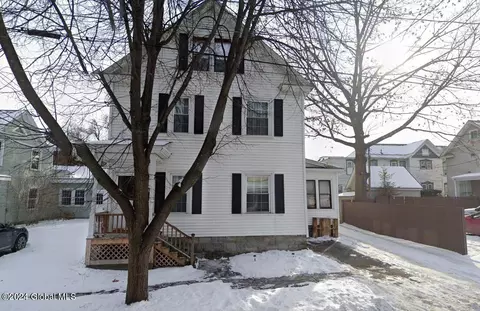 5 John St, Glens Falls, NY 12801
