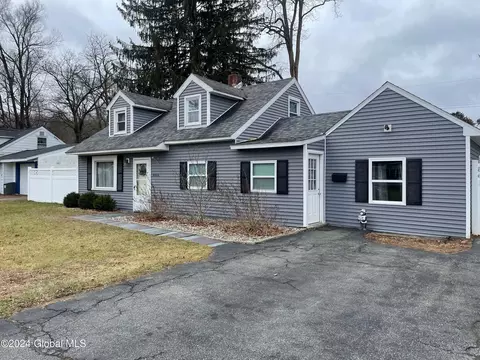 1065 Outer Dr, Schenectady, NY 12303