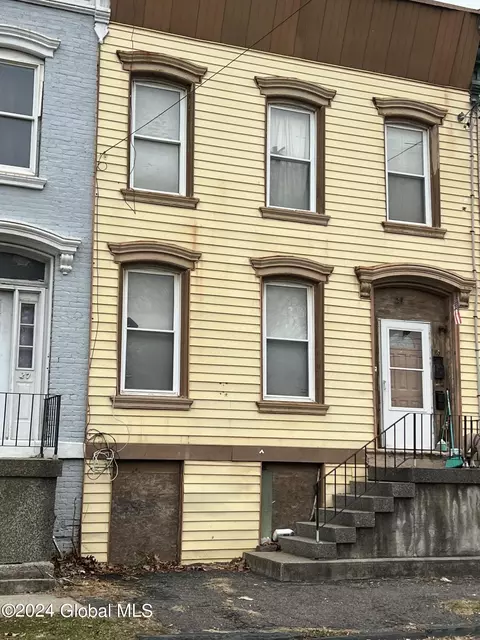 29 Jefferson St, Troy, NY 12180
