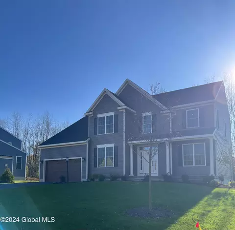 19 Wetherby Ct, Cohoes, NY 12047