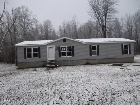 907 County Route 8, Brushton, NY 12916