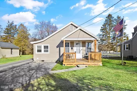 29 Ferry Blvd, South Glens Falls, NY 12803