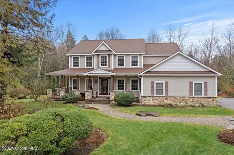 52 Sunny West Ln, Lake George, NY 12845