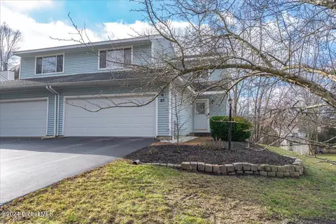 31 Heyden Rd, Troy, NY 12180